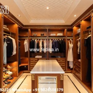 Vintage Closet Design with Rich Texture No-726