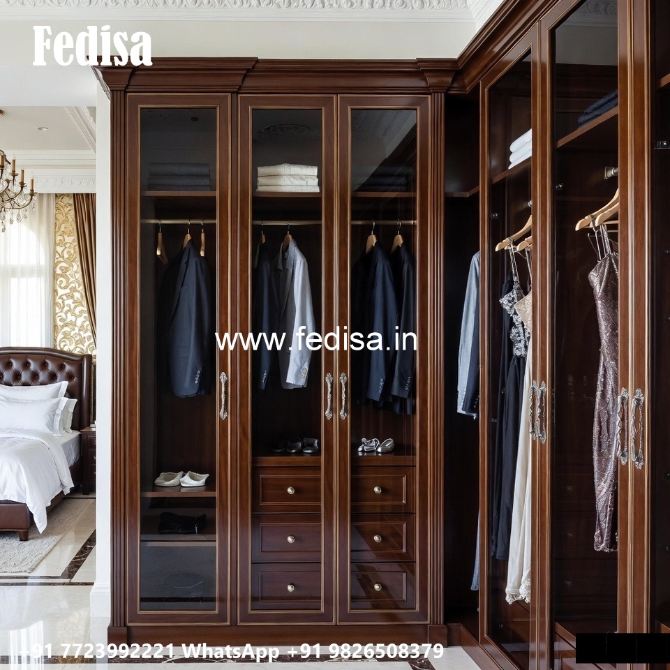 Traditional Wardrobe Design with Decorative Doors No-771