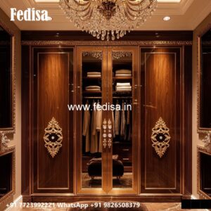 Traditional Luxury Closet with Elegant Beauty No-882