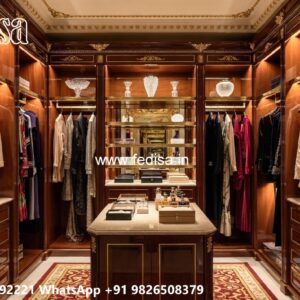 Royal Wooden Closet with Artistic Craftsmanship No-1669