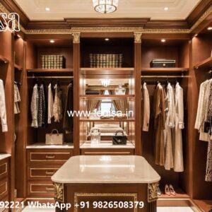 Traditional Wardrobe Design with Decorative Doors No-1670