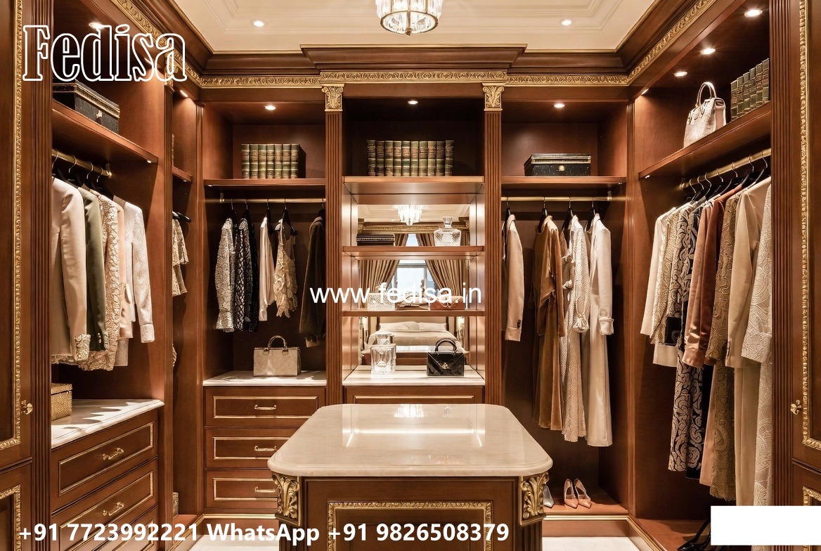 Traditional Wardrobe Design with Decorative Doors No-1670