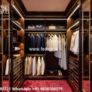 Traditional Luxury Closet with Elegant Beauty No-1781