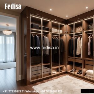 Timeless Closet Design with Decorative Features No-2565