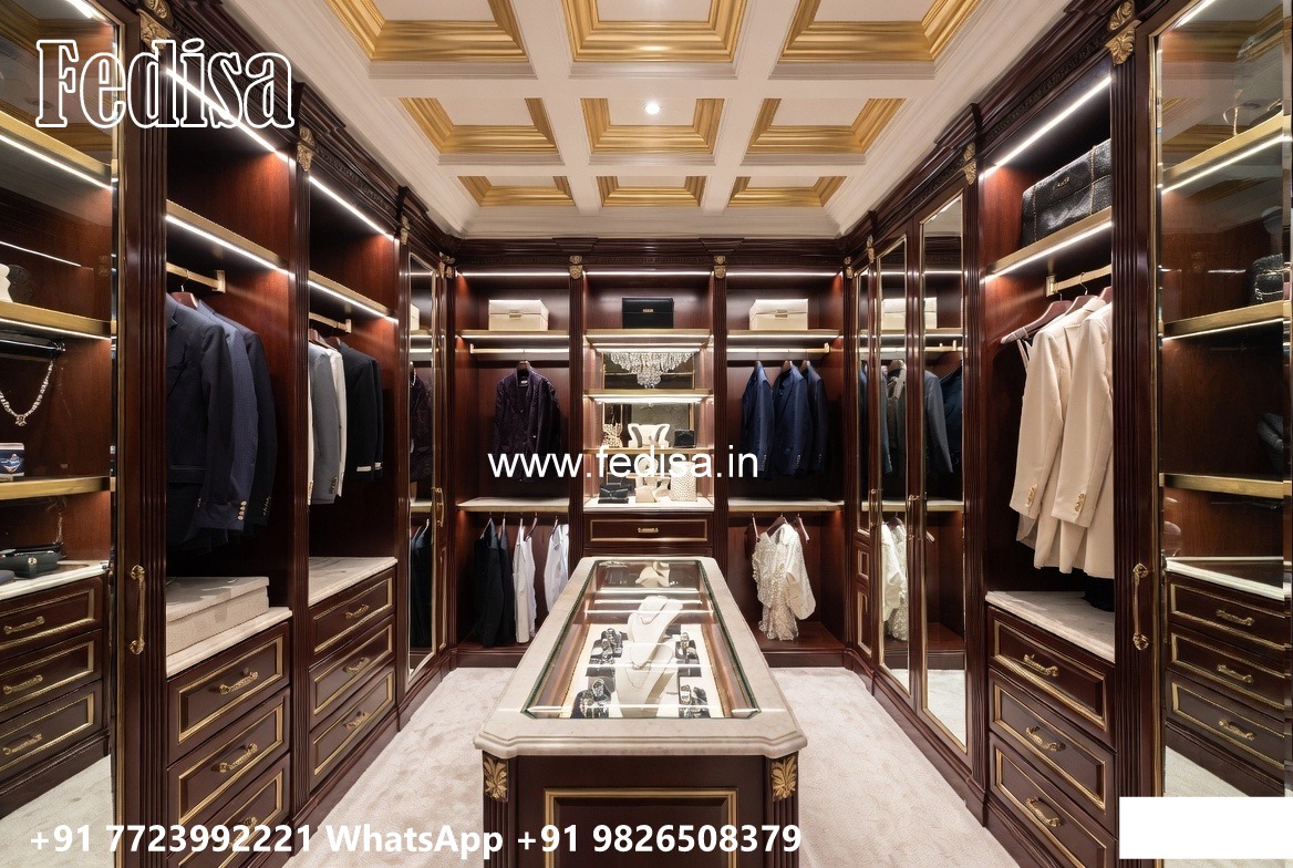 Traditional Wardrobe Design with Artistic Details No-3450