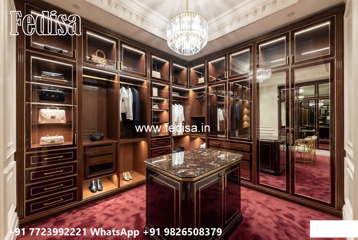 Classic Bedroom Closet with Artistic Carvings No-3477