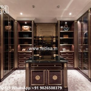 Traditional Wooden Wardrobe with Artistic Craftsmanship No-3557