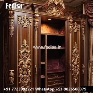 Traditional Bedroom Closet with Elegant Decor No-12061