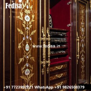 Classic Wardrobe Design with Artistic Carvings No-651