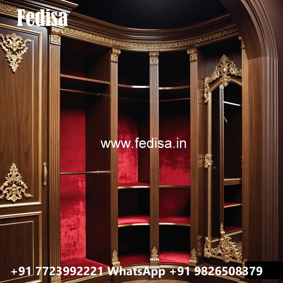 Traditional Wardrobe Design with Decorative Doors No-771