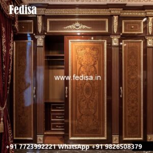 Traditional Closet Design with Decorative Elegance No-826