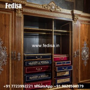 Traditional Bedroom Closet with Elegant Decor No-855