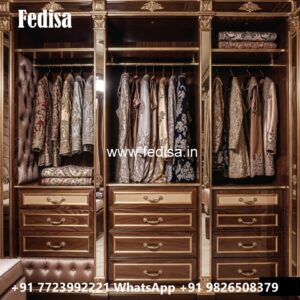 Classic Bedroom Wardrobe with Decorative Finish No-2553