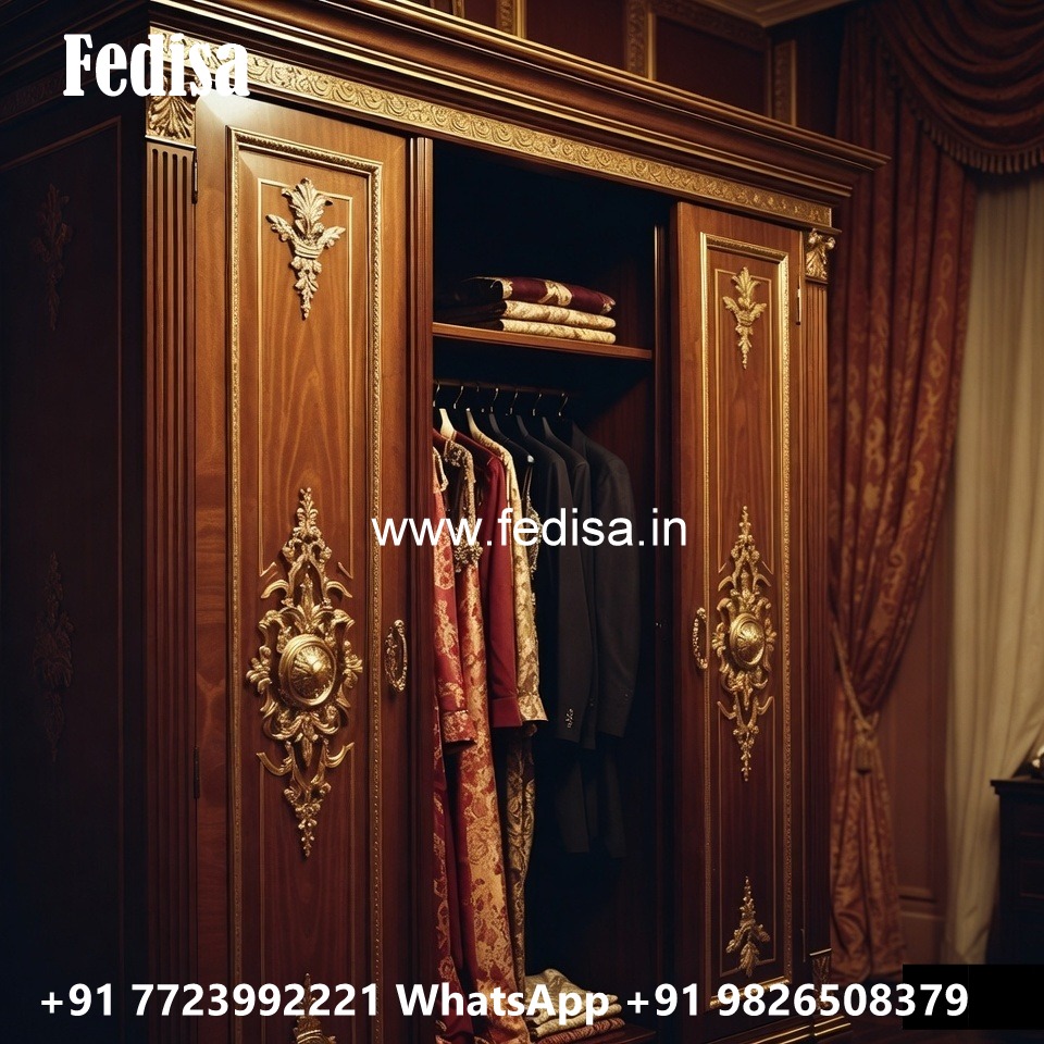 Traditional Wardrobe Design with Decorative Doors No-2569
