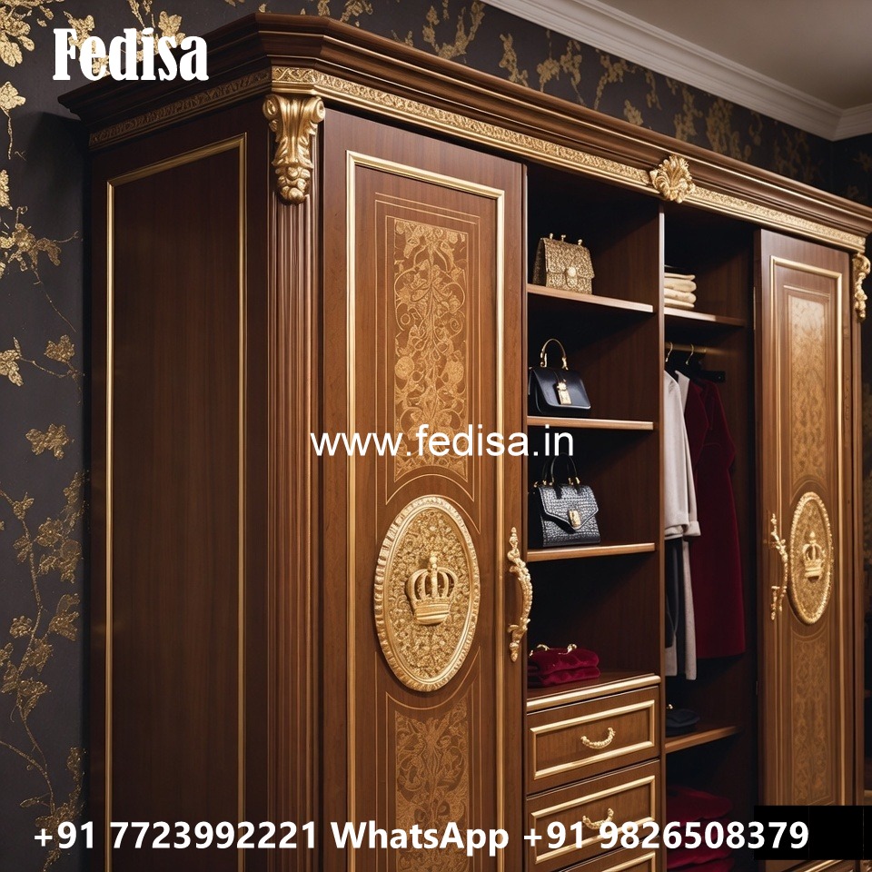Antique Closet Design with Wooden Craftsmanship No-2616