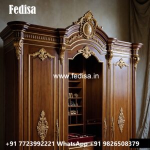 Traditional Luxury Closet with Elegant Beauty No-2680