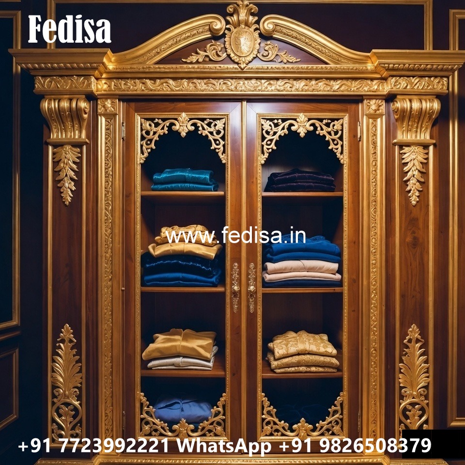 Traditional Wardrobe Design with Elegant Craftsmanship No-2693