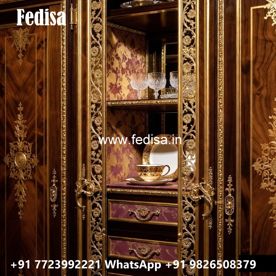 Luxury Classic Wardrobe with Decorative Doors No-3364