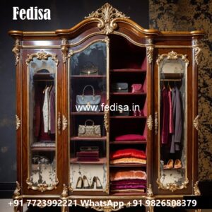 Royal Closet Design with Decorative Details No-3502