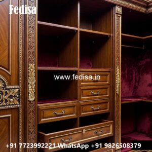 Traditional Wooden Wardrobe with Artistic Craftsmanship No-3557