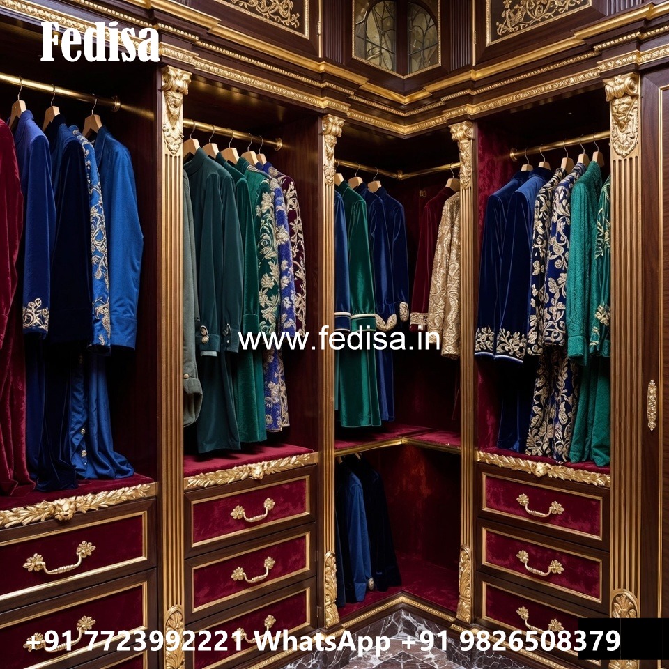 Classic Closet Design with Rich Wooden Finish No-5237