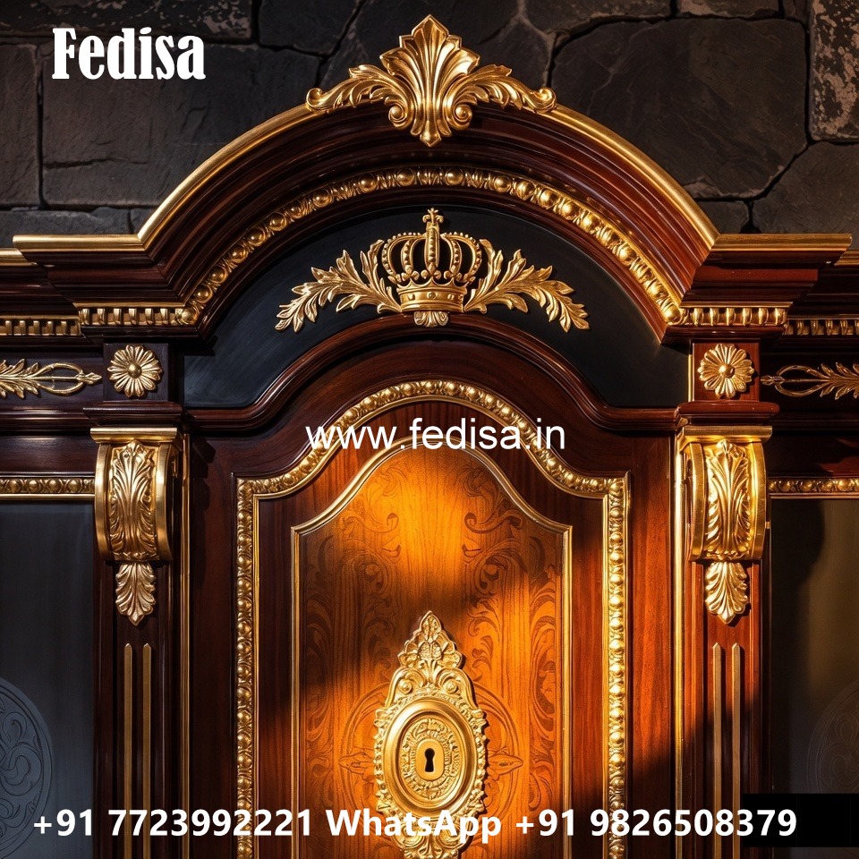 Classic Bedroom Closet with Artistic Carvings No-5275