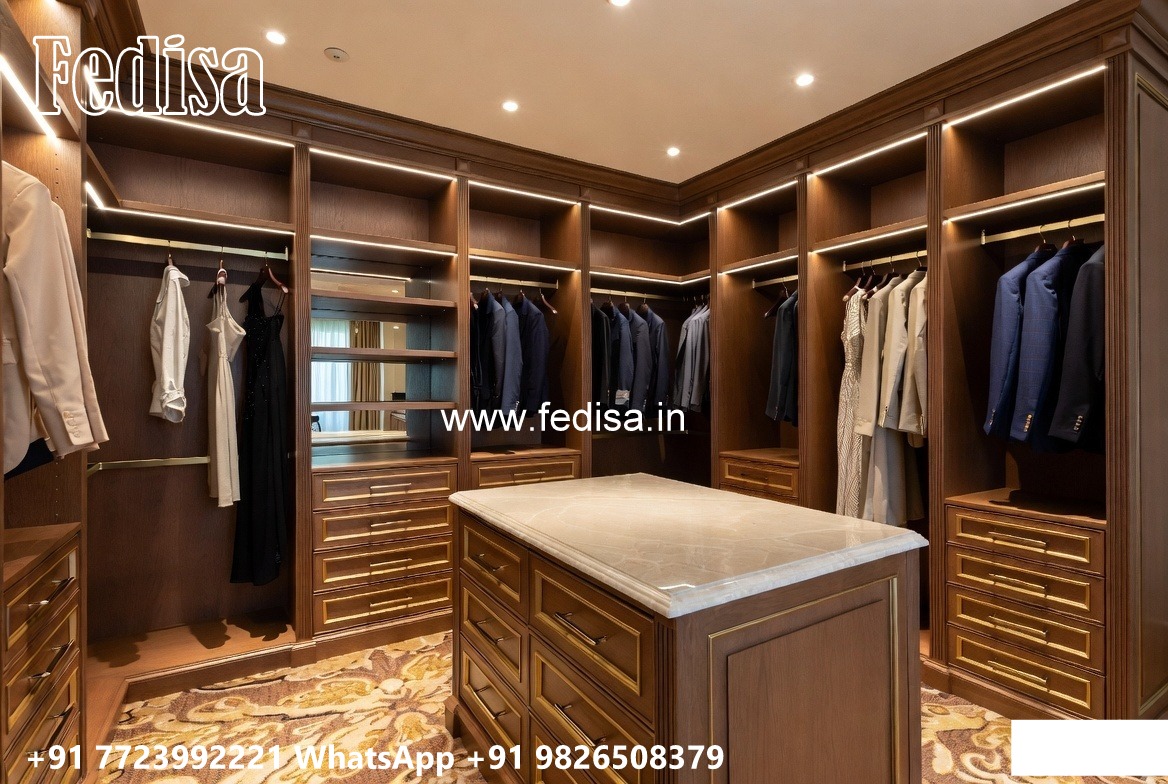 Classic Wardrobe Design with Rich Carvings No-4310