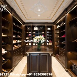 Vintage Closet Design with Rich Texture No-4322