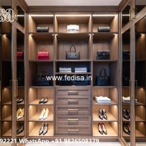 Classic Closet Design with Rich Wooden Finish No-4338