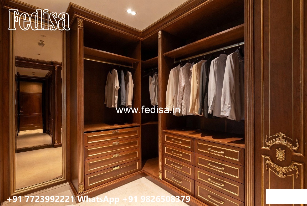 Luxury Traditional Wardrobe with Mirror Finish No-4408