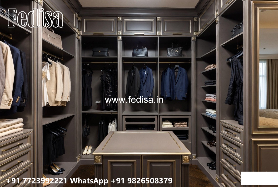Antique Wooden Wardrobe with Elegant Finish No-4465