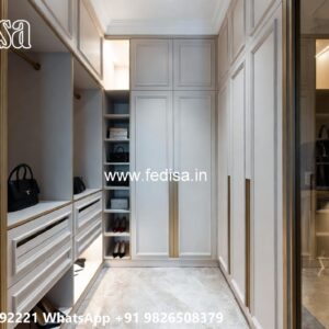 Vintage Luxury Closet with Premium Appeal No-4488