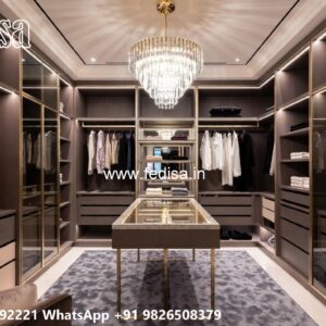 Traditional Wardrobe Design with Elegant Craftsmanship No-4491