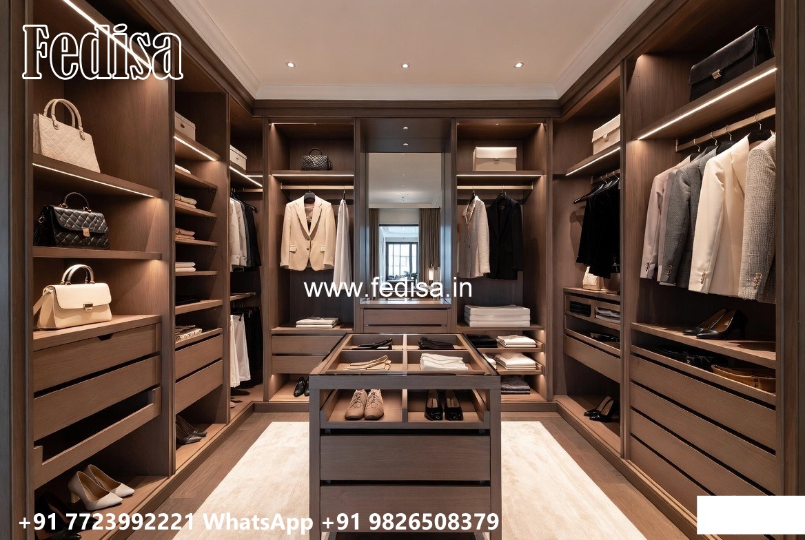 Traditional Closet Design with Rich Finish No-5161