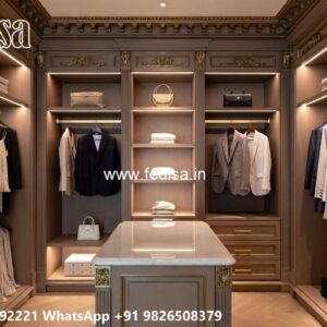 Classic Closet Design with Rich Wooden Finish No-5237