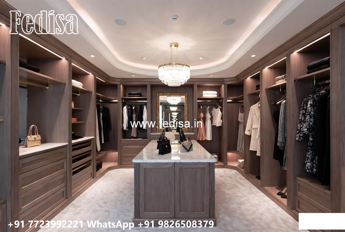 Traditional Wardrobe Design with Rich Craftsmanship No-5291