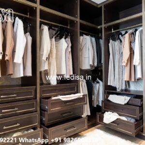Traditional Wooden Closet with Premium Appeal No-5296