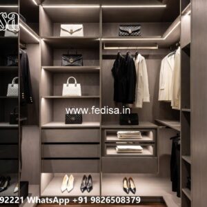 Royal Bedroom Closet with Rich Wood Beauty No-5320