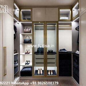 Traditional Wooden Closet with Elegant Details No-5326