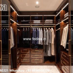 Antique Wooden Wardrobe with Elegant Finish No-5364