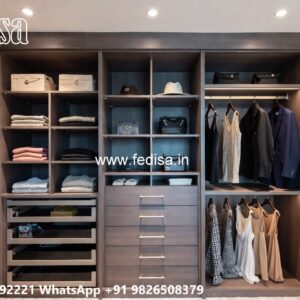 Traditional Luxury Closet with Elegant Beauty No-5377