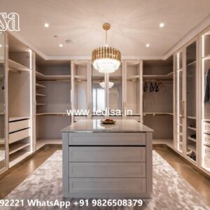 Traditional Wardrobe Design with Decorative Doors No-6165