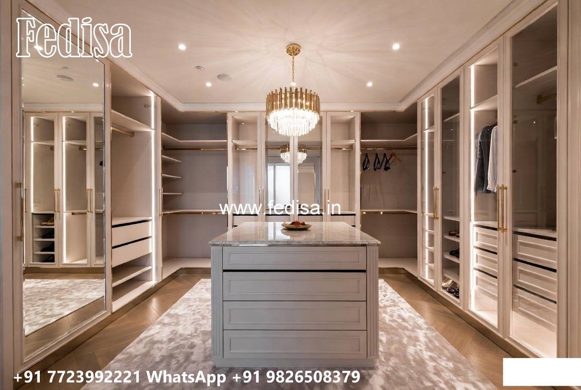 Traditional Wardrobe Design with Decorative Doors No-6165