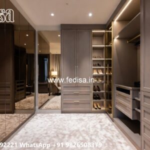 Royal Wardrobe Design with Handcrafted Finish No-6173