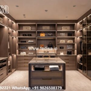 Traditional Bedroom Wardrobe with Decorative Style No-6184