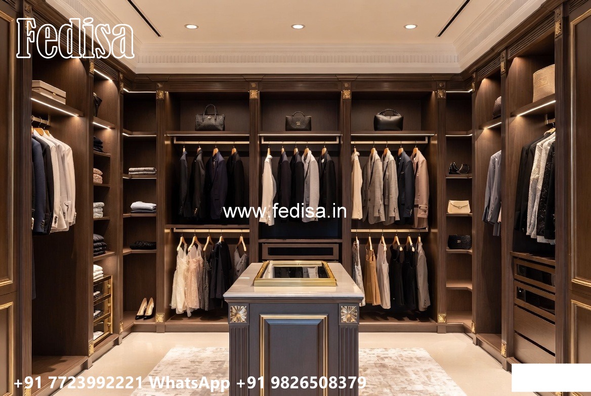 Royal Bedroom Closet with Rich Wood Beauty No-6219