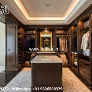 Traditional Wooden Closet with Elegant Details No-6225