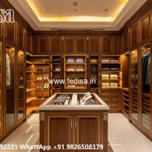 Traditional Luxury Closet with Elegant Beauty No-6276