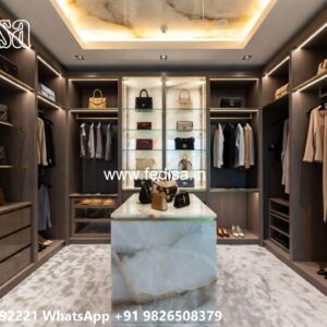 Elegant Wardrobe Design with Modern Mirror Finish No-6580
