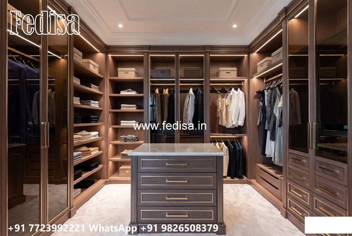 Luxury Classic Wardrobe with Decorative Doors No-6960